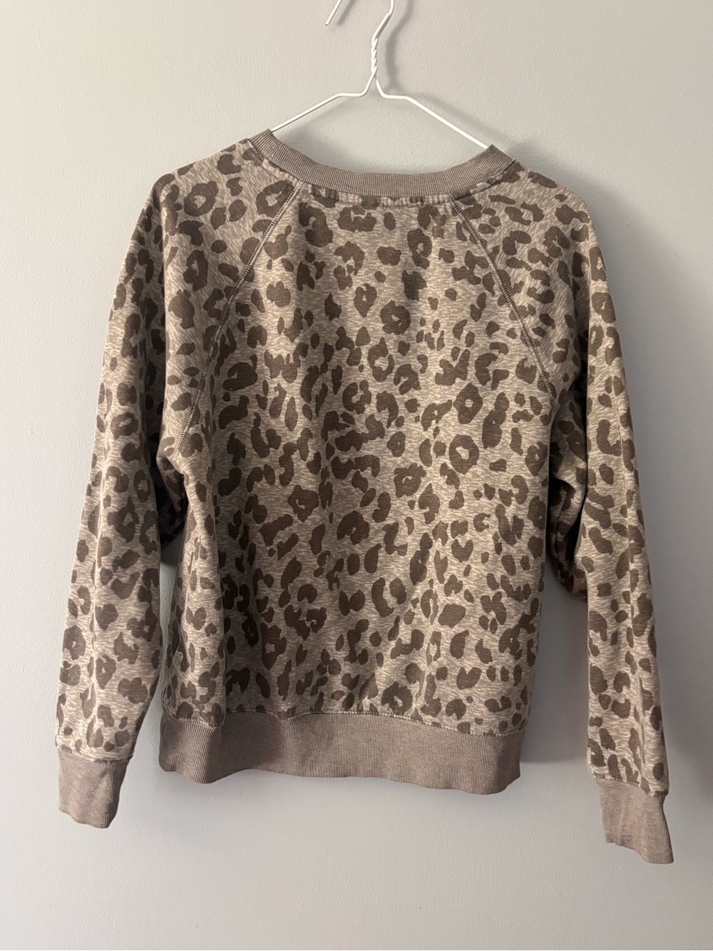 Old Navy Cheetah Print Crewneck. Medium Gray. Good condition. Soft and comfy! - Picture 3 of 4